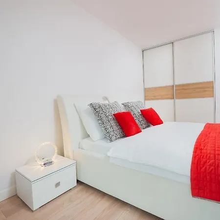 Design Centrum-garbary Street דירה *
