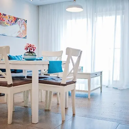 Design Centrum-garbary Street דירה פוזנן