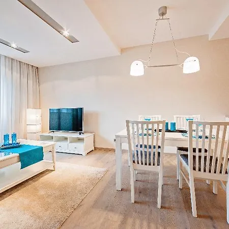 Design Centrum-garbary Street Apartment Poznan